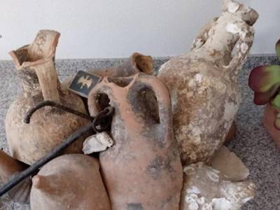 В продуктовом магазине в Испании обнаружили старинные артефакты