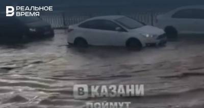 Очевидцы засняли потоп на Проспекте Победы и в 10-ом микрорайоне