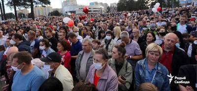 СМИ: на встречу с Тихановской в Борисове пришло 5 тысяч человек