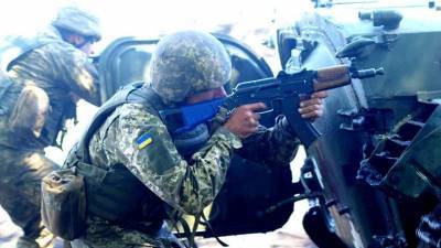 Бойцы ЛНР уничтожили украинскую БМП