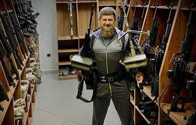 Кадыров объяснил фото с пулеметами в руках
