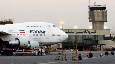 Иранский самолет вынужденно сел из-за израильского истребителя