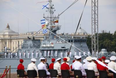 Президент подписал указ о проведении Главного военно-морского парада в Петербурге