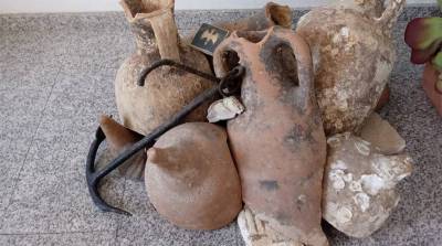 Древние римские амфоры нашли в магазине в Испании
