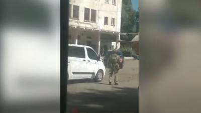 В Полтаве мужчина захватил в заложники полицейского и угрожал взрывом