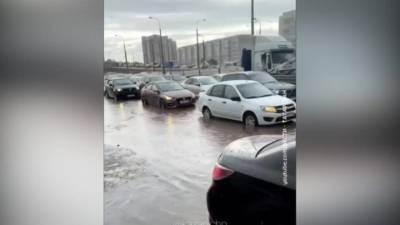 Центр Казани затопило
