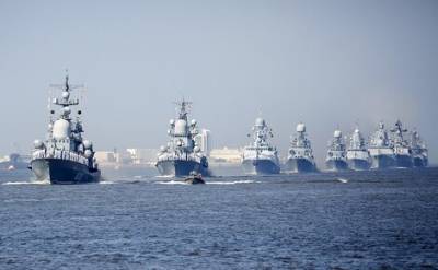 Жители Петербурга сегодня вечером увидят генеральную репетицию Главного военно-морского парада