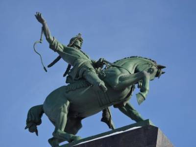 Мэрия Уфы получила штраф за плохое содержание памятника Салавату Юлаеву