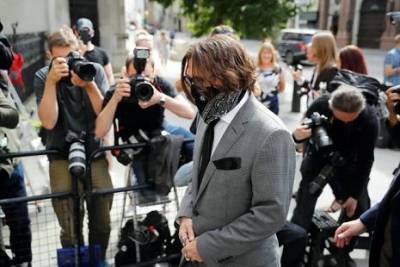 Дело о клевете и измене: Высокий суд Лондона рассматривает иск Джонни Деппа против британского таблоида Sun