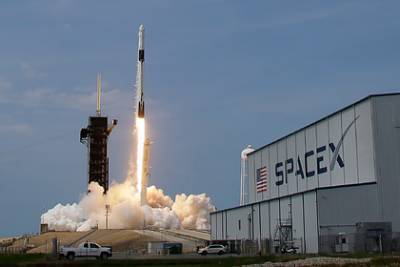 SpaceX захотела полтора бюджета Минобороны России