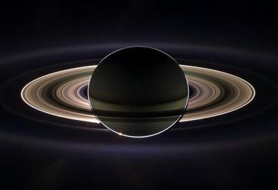 Телескоп Hubble сделал новые фото Сатурна