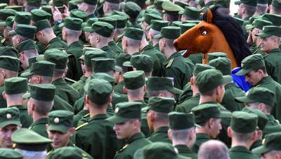 В России резко увеличилось число уклонистов от службы в армии