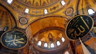 В соборе Святой Софии в Стамбуле проходит первая пятничная молитва