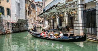 Туристы стали толще и угрожают потопить венецианские гондолы