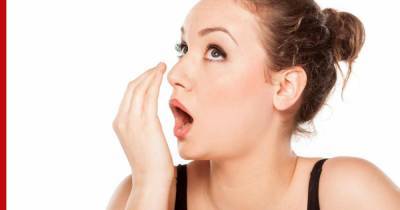 Неприятный запах изо рта может стать признаком смертельной болезни