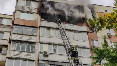 ГСЧС ликвидировала пожар в квартире на Троещине