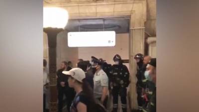 ЧП. Муляж гранаты нашли на станции метро "Новокузнецкая"