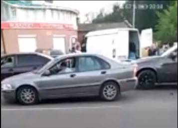 37-летний водитель, стоявшей в воронежской пробке «Вольво», скончался за рулём (ВИДЕО)
