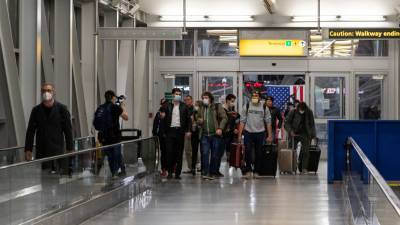 Карантин для прибывающих вывозными рейсами из-за границы вскоре могут отменить