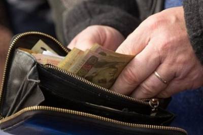 В Украине анонсировали повышение минимальной зарплаты