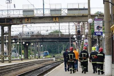 В Тернополе неизвестный "заминировал" железнодорожные пути: копы отчитались о проверке