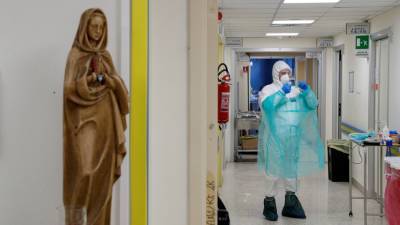 В Италии за сутки скончались пять человек с коронавирусом