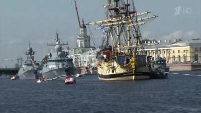 В Санкт-Петербурге завершилась генеральная репетиция парада в честь Дня военно-морского флота