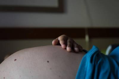 Врач-эмбриолог — о том, почему суррогатное материнство в России вдруг стало чревато тюрьмой и к чему это приведет