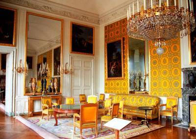 Россиянин хотел превратить свой чешский замок в Версаль и потерял 8 млн крон