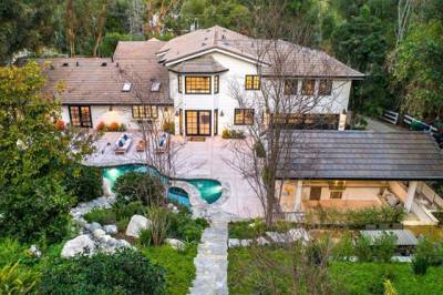 Майли Сайрус купила шикарный особняк в Лос-Анджелесе за 5 миллионов долларов (фото)