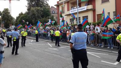 В Праге прошла акция азербайджанцев против армянской агрессии. ФОТО