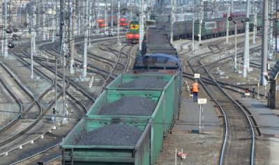 Почему "Латвийской железной дороге" не стоит выходить "в море"