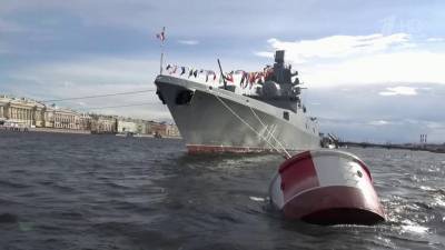 Большая команда операторов и режиссеров Первого канала готовится к трансляции Главного военно-морского парада