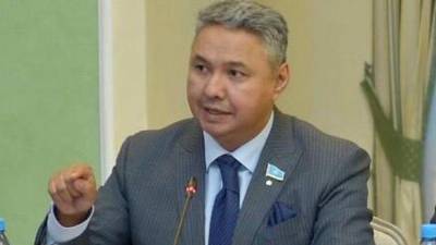 Перуашев прокомментировал ситуацию по закупке ИВЛ для Атырауской области