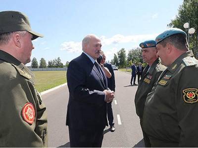 Лукашенко пригрозил белорусскому майдану армией