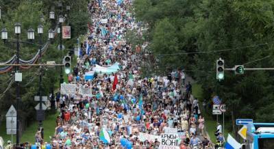 "Россия, просыпайся": в РФ прошел многотысячный митинг за отставку Путина (фото)