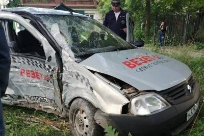 Не повезло: такси Везет попало в аварию под Тулой