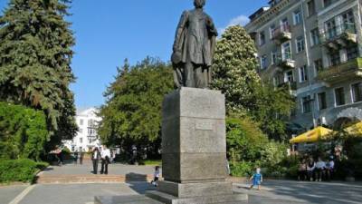 В Тернополе предлагают перенести в музей памятник Пушкину