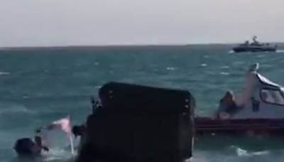 Бронемашина в Керченском проливе затонула на глазах у очевидцев