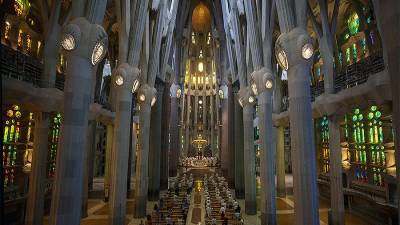 Храм Саграда Фамилия открылся в Барселоне для всех желающих