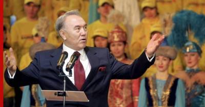 Казахстанцы распространяют в соцсетях видео поющего Назарбаева