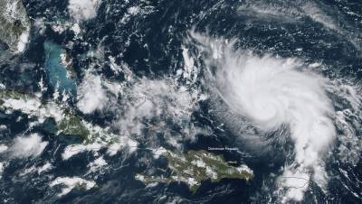 В Атлантическом океане сформировался первый за сезон ураган
