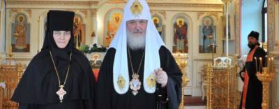 Патриарх Кирилл обязал настоятельницу монастыря продать Mercedes