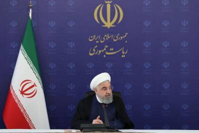 Роухани: Никакое давление не в силах поставить иранский народ на колени