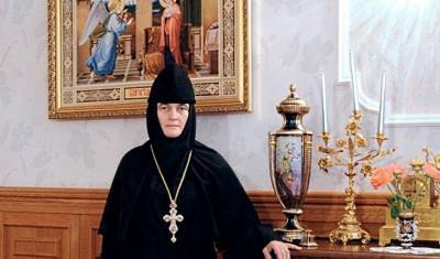 Патриарх Кирилл потребовал от настоятельницы монастыря в Москве продать дорогое авто