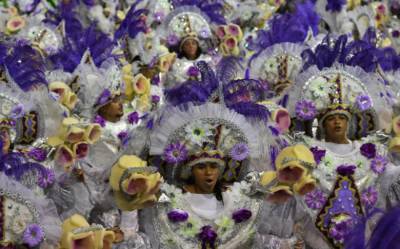 В бразильском Сан-Паулу перенесли карнавал из-за эпидемии COVID-19