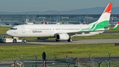 Таджикистан хочет возобновить авиасообщение с Россией