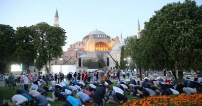 Турция назвала враждебной реакцию Греции на намаз в соборе Святой Софии