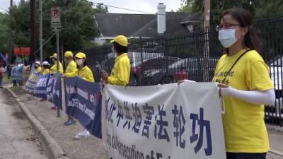 США: выселение китайских дипломатов и задержание ученой