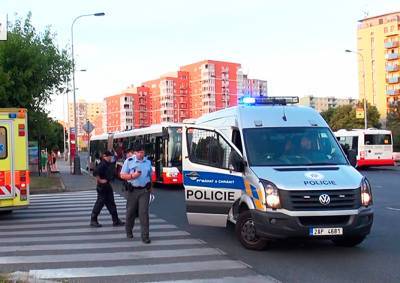 В Праге пьяный курильщик напал на водителя автобуса